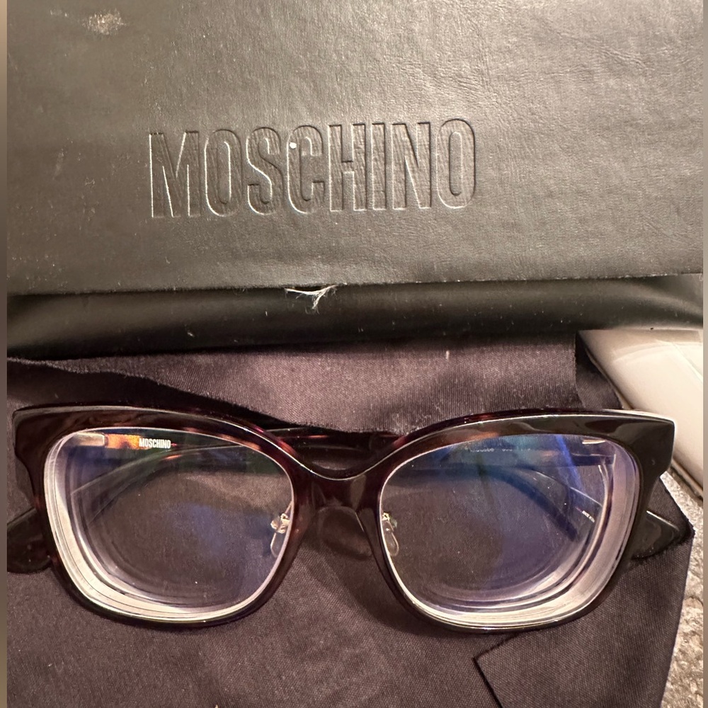 Moschino glasses